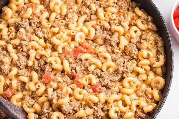 Smoked Salmon Rigatoni Cream