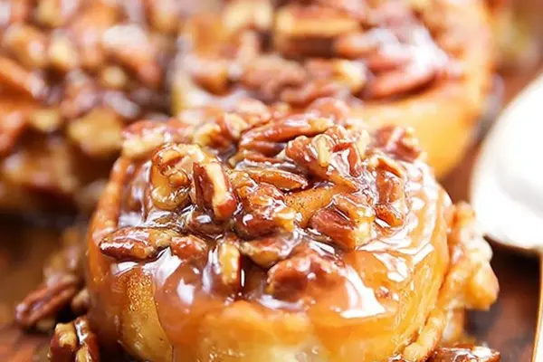Caramel Pecan Cinnamon Rolls