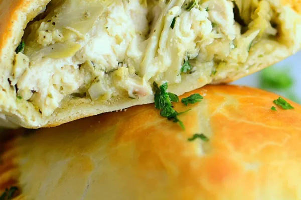 Cheesy Cauliflower Soup