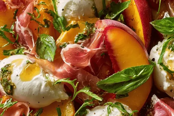 Peach Mozzarella Salad Twist