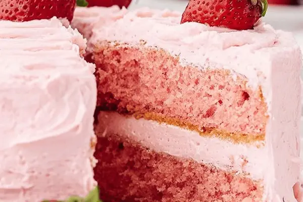 Reduced Strawberry Cake