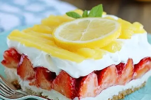 Strawberry Lemon Lush Twist