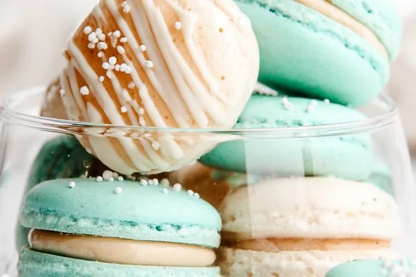 Vanilla Macarons from Scratch